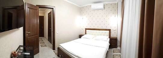 Hotel Day and Night on Michurinskiy