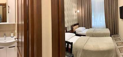 Hotel Day and Night on Michurinskiy