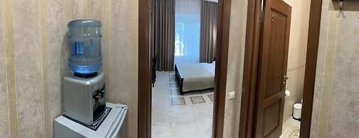 Hotel Day and Night on Michurinskiy