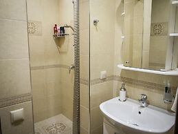 Hotel Day and Night on Michurinskiy