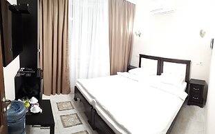 Hotel Day and Night on Michurinskiy