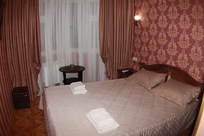 Hotel Day and Night on Michurinskiy