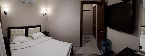 Hotel Day and Night on Profsoyuznoy