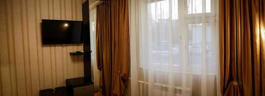 Hotel Day and Night on Profsoyuznoy