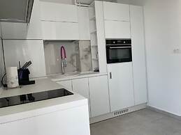 Westpark2 One-Bedroom Suite W5 Lakeview