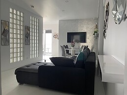 Westpark2 One-Bedroom Suite W5 Lakeview