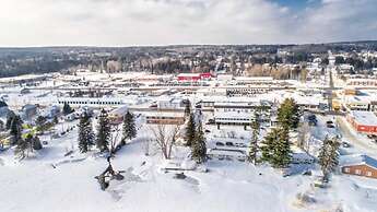 Caswell Resort Hotel