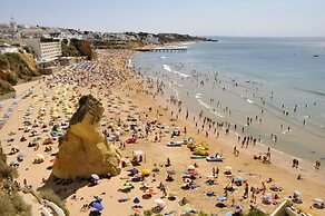 Albufeira 2 Bedroom Apartment 5 Min. From Falesia Beach and Close to C