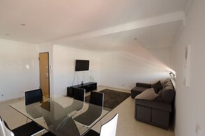 Modern 2 Bed Apartment 5km Carvoeiro