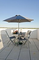 Modern 2 Bed Apartment 5km Carvoeiro