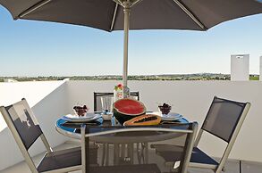 Modern 2 Bed Apartment 5km Carvoeiro