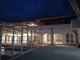 Room-9arches - House With Pool - in the