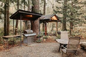 Mt Baker Lodging Cabin 3 is a Very Large Cabin on Acreage