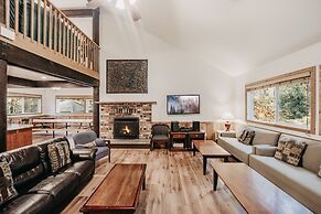 Mt Baker Lodging Cabin 3 is a Very Large Cabin on Acreage