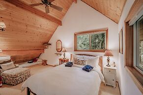 Snowline Cabin #4 - Pet-friendly Cedar Cabin With a Private Outdoor ho