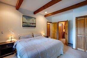 Silver Lake #7 - Unsurpassed Lakefront Views From This Spectacular Pet