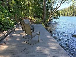 Silver Lake #7 - Unsurpassed Lakefront Views From This Spectacular Pet