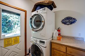 Silver Lake #7 - Unsurpassed Lakefront Views From This Spectacular Pet