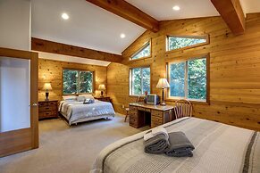 Silver Lake #7 - Unsurpassed Lakefront Views From This Spectacular Pet