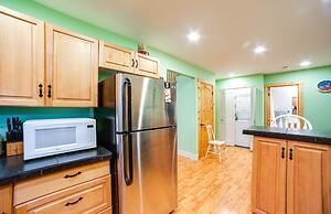 Glacier Springs Cabin 12 - Pet Friendly, Wifi, AC, Sleeps 4