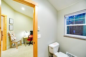 Glacier Springs Cabin 12 - Pet Friendly, Wifi, AC, Sleeps 4