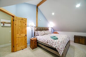 Glacier Springs Cabin 12 - Pet Friendly, Wifi, AC, Sleeps 4