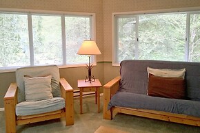 Snowline Cabin 13 - An Architectural Gem Pet Friendly With Wi-fi