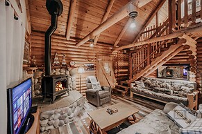 Baker Rim Cabin 17 - A Rustic Family Cabin With Modern Features