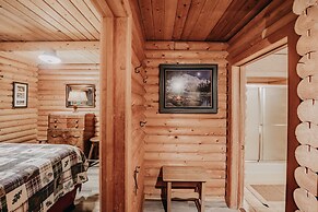 Baker Rim Cabin 17 - A Rustic Family Cabin With Modern Features