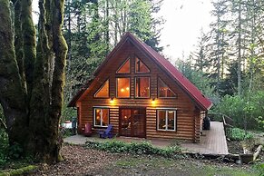 Glacier Springs Cabin #21 - This Family Home Says Cabin in the Country