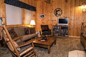 Mt. Baker Rim Cabin #32 - A Cute, Private, 2-story Family Cabin!