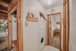 Baker Rim Cabin 32 - Cute, Private, 2-story Family Cabin