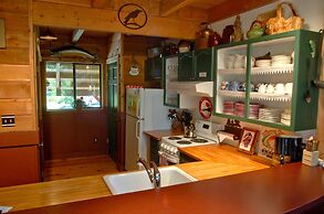 Mt. Baker Rim Cabin #44 - A Cozy Rustic Cabin With Modern Charm