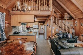 Mt Baker Rim Cabin #53 - A Cozy Cabin With a Open Fire Place and Outdo