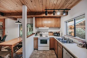 Mt Baker Lodging - Cabin 67 - Private 2-story Cabin With a Private hot