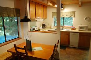 Mt. Baker Lodging - Cabin #67 - Private 2-story Cabin With a Private h