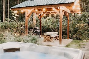 Mt Baker Lodging - Cabin 67 - Private 2-story Cabin With a Private hot