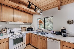 Mt Baker Lodging - Cabin 67 - Private 2-story Cabin With a Private hot