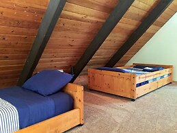 Mt Baker Rim Cabin 99 - Charming Cabin With a hot Tub, Wi-fi, Pet Frie