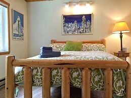 Mt Baker Rim Cabin 99 - Charming Cabin With a hot Tub, Wi-fi, Pet Frie