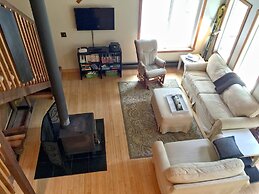 Mt Baker Rim Cabin 99 - Charming Cabin With a hot Tub, Wi-fi, Pet Frie