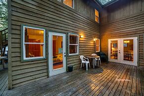 Snowline Cabin #51 - Executive Style Vacation Home That Sleeps 8!