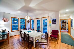 Snowline Cabin #51 - Executive Style Vacation Home That Sleeps 8!