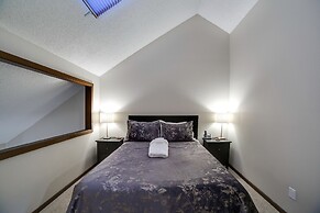 Snowater Condo #story Condo - Sleeps 4 - Close to Community Amenities!