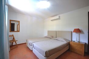 Perfect Retreat Overlooking Pinhal Golf Course, Private Pool, Off-stre