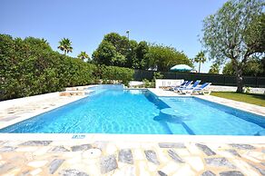 Delightful Single-storey Villa, Private Pool, Free air Conditioning an