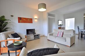 Delightful Single-storey Villa, Private Pool, Free air Conditioning an