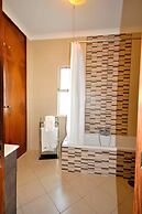 Delightful Single-storey Villa, Private Pool, Free air Conditioning an