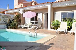 Comfortable and Well Equipped Terrace Villa With Private Pool and air 