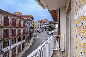 Room-charming Porto Apartment With City